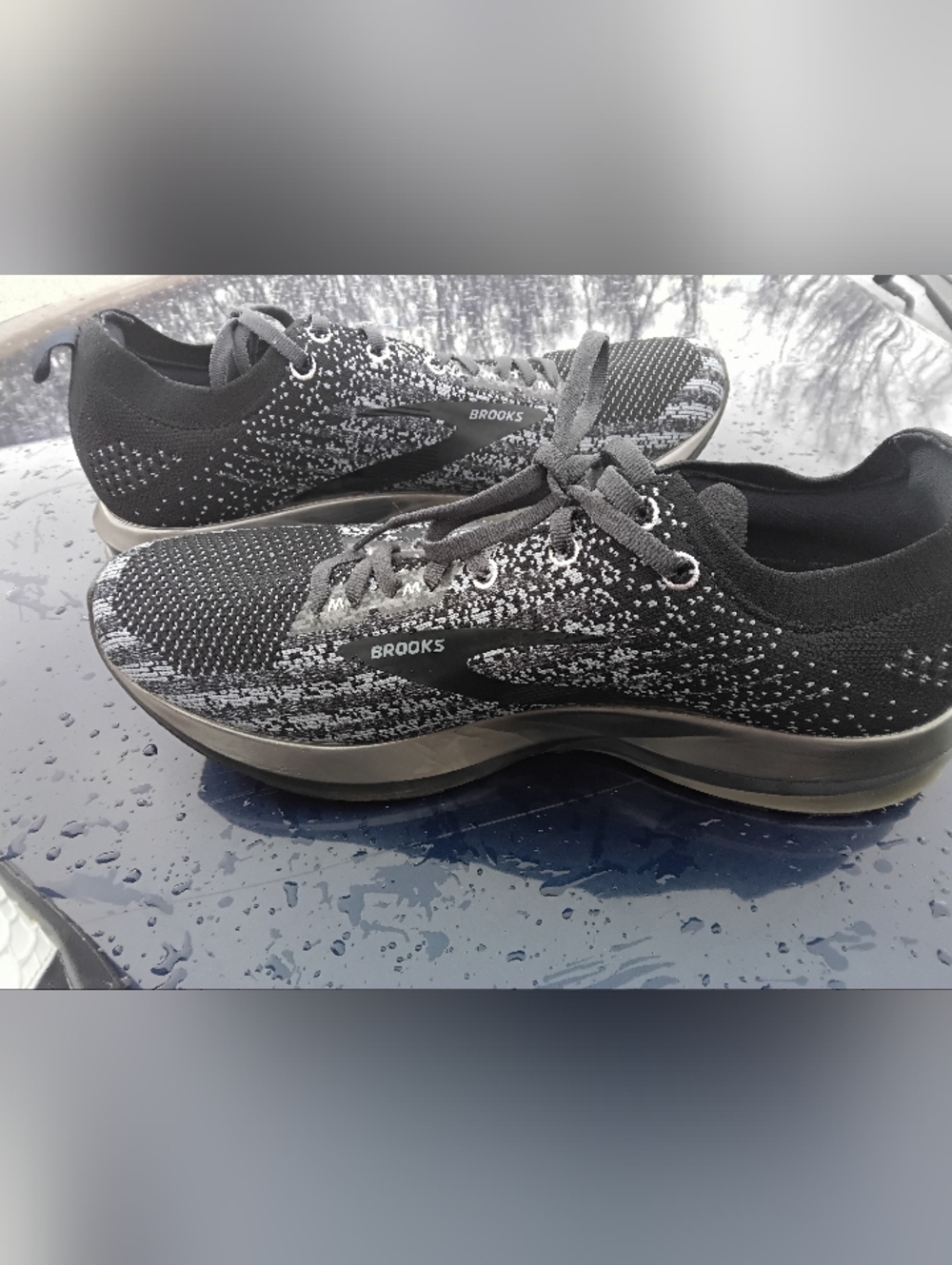 Brooks Levitate 3 Women's Sz 12 Black Gray Running Shoes Sneakers excellent cond